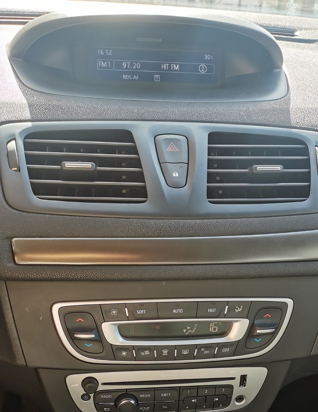 Renault Megane segunda mano, año de fabricación - 2013, color blanco, precio 6200€ | foto-6