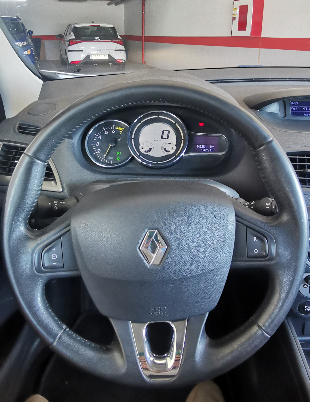 Renault Megane segunda mano, año de fabricación - 2013, color blanco, precio 6200€ | foto-12