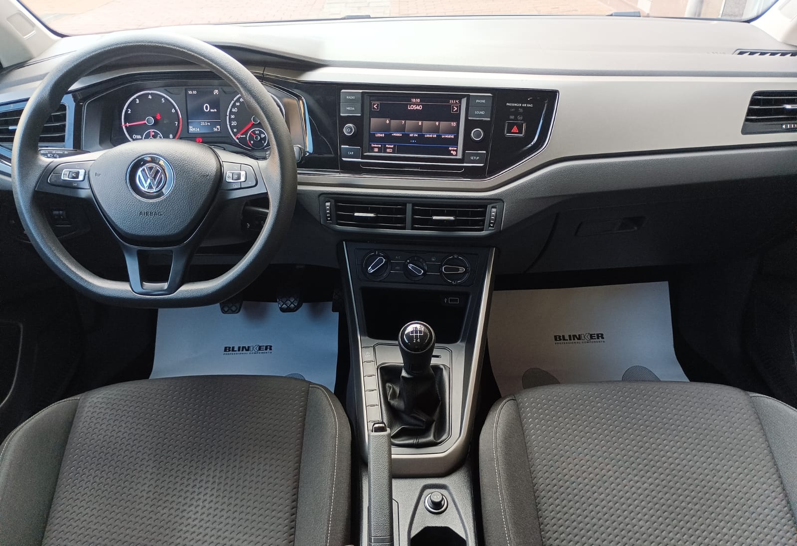 Volkswagen Polo segunda mano, año de fabricación - 2017, color blanco, precio 11490€ | foto-6