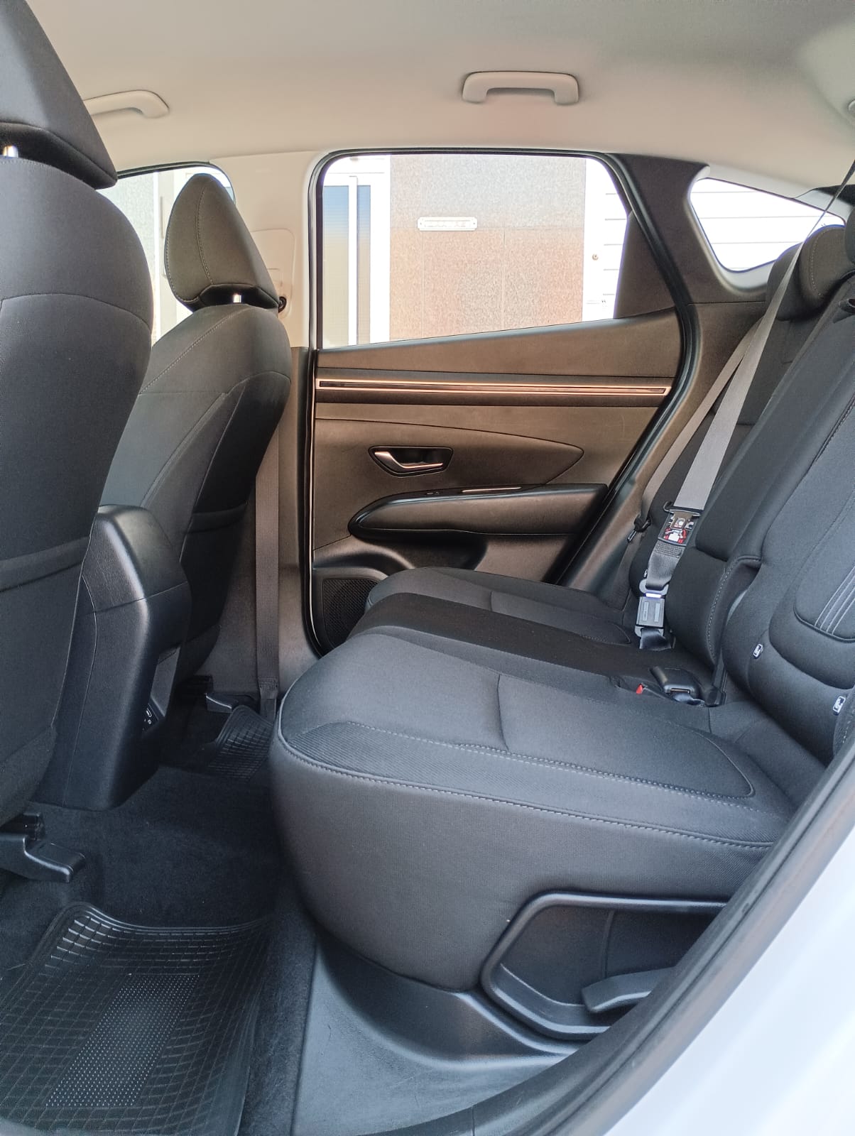 Hyundai Tucson segunda mano, año de fabricación - 2022, color blanco, precio 21990€ | foto-8