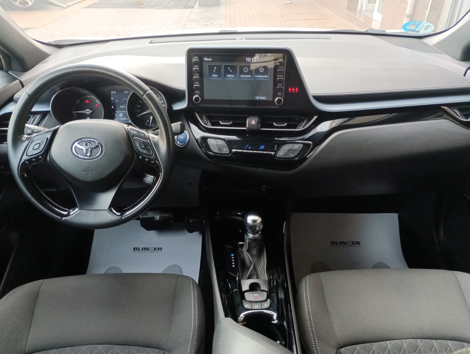 Toyota C-HR segunda mano, año de fabricación - 2022, color blanco, precio 20990€ | foto-6