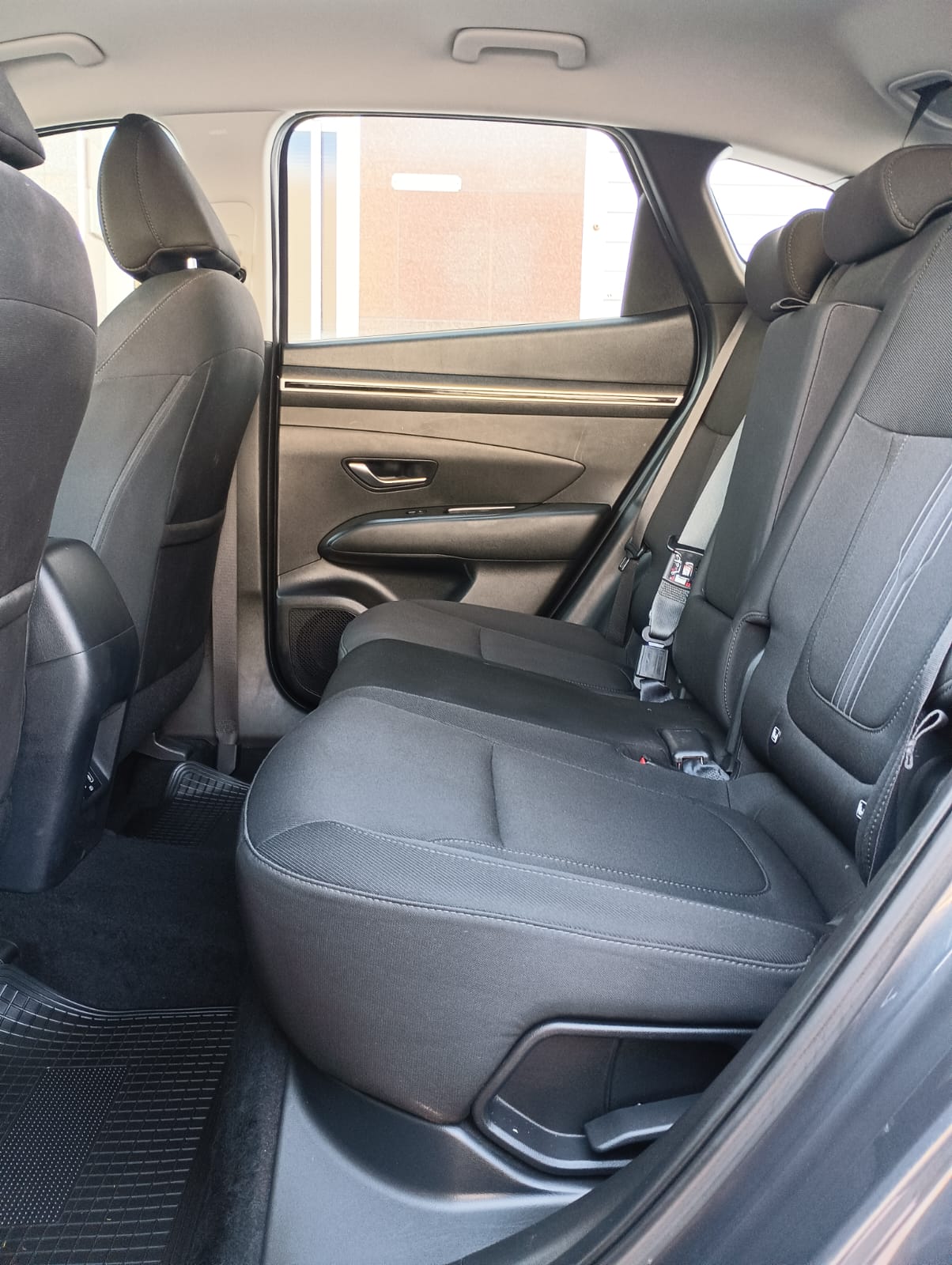 Hyundai Tucson segunda mano, año de fabricación - 2022, color gris, precio 21990€ | foto-8
