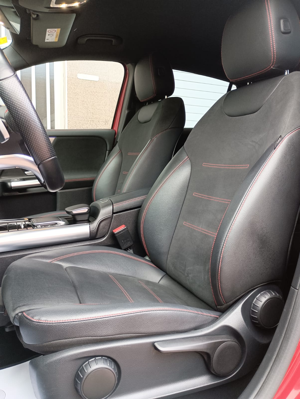 Mercedes-Benz GLA AMG segunda mano, año de fabricación - 2021, color burdeos, precio 31990€ | foto-7