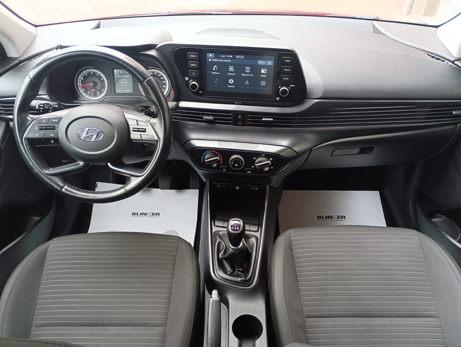 Hyundai i20 segunda mano, año de fabricación - 2021, color burdeos, precio 12990€ | foto-6