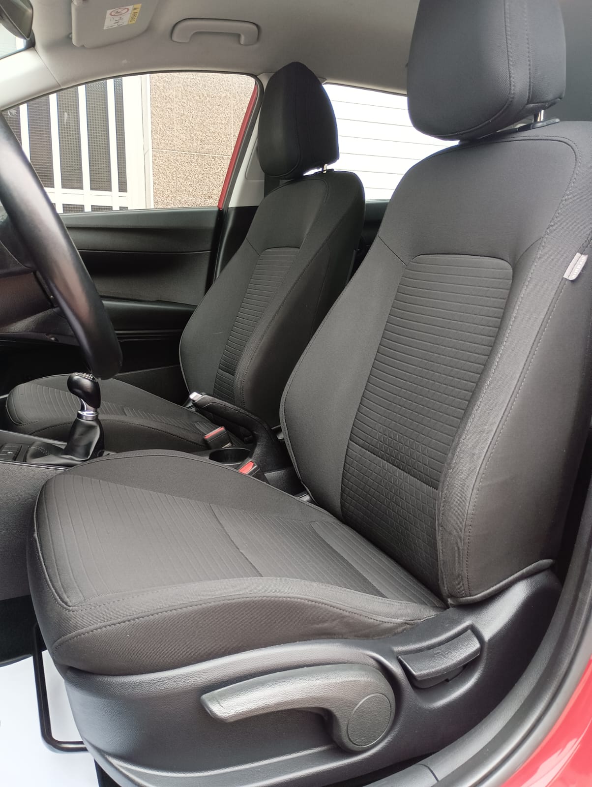 Hyundai i20 segunda mano, año de fabricación - 2021, color burdeos, precio 12990€ | foto-7