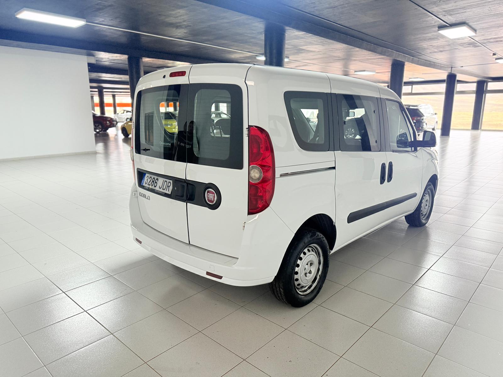 Fiat Doblo segunda mano, año de fabricación - 2015, color blanco, precio 8900€ | foto-6