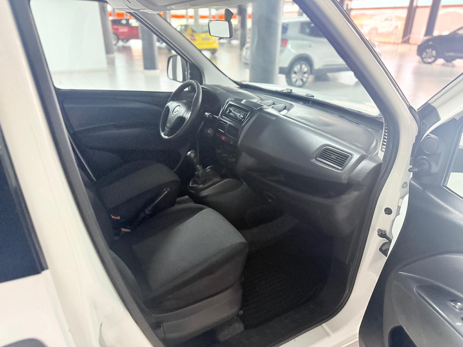 Fiat Doblo segunda mano, año de fabricación - 2015, color blanco, precio 8900€ | foto-8