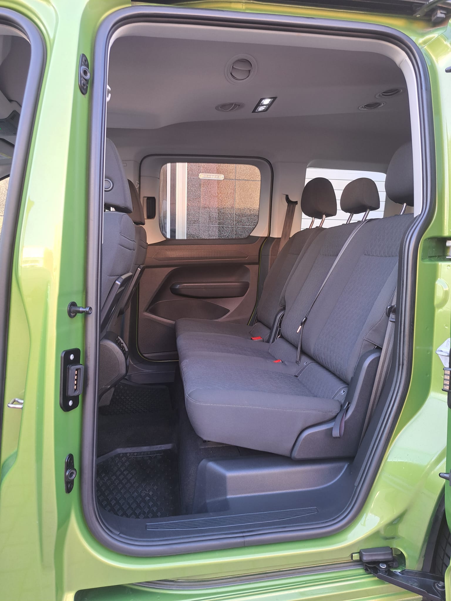 Volkswagen Caddy segunda mano, año de fabricación - 2021, color verde, precio 20990€ | foto-8