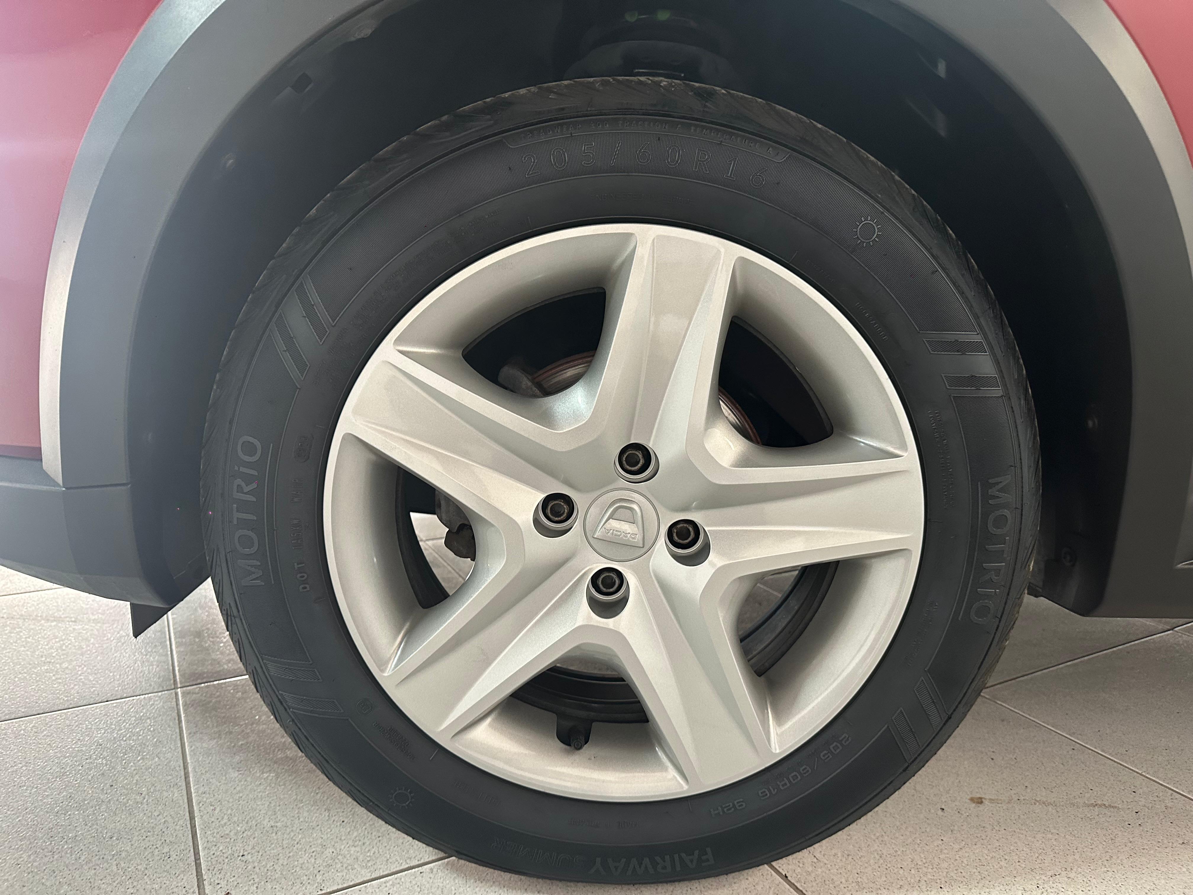 Dacia Sandero segunda mano, año de fabricación - 2022, color burdeos, precio 12990€ | foto-10