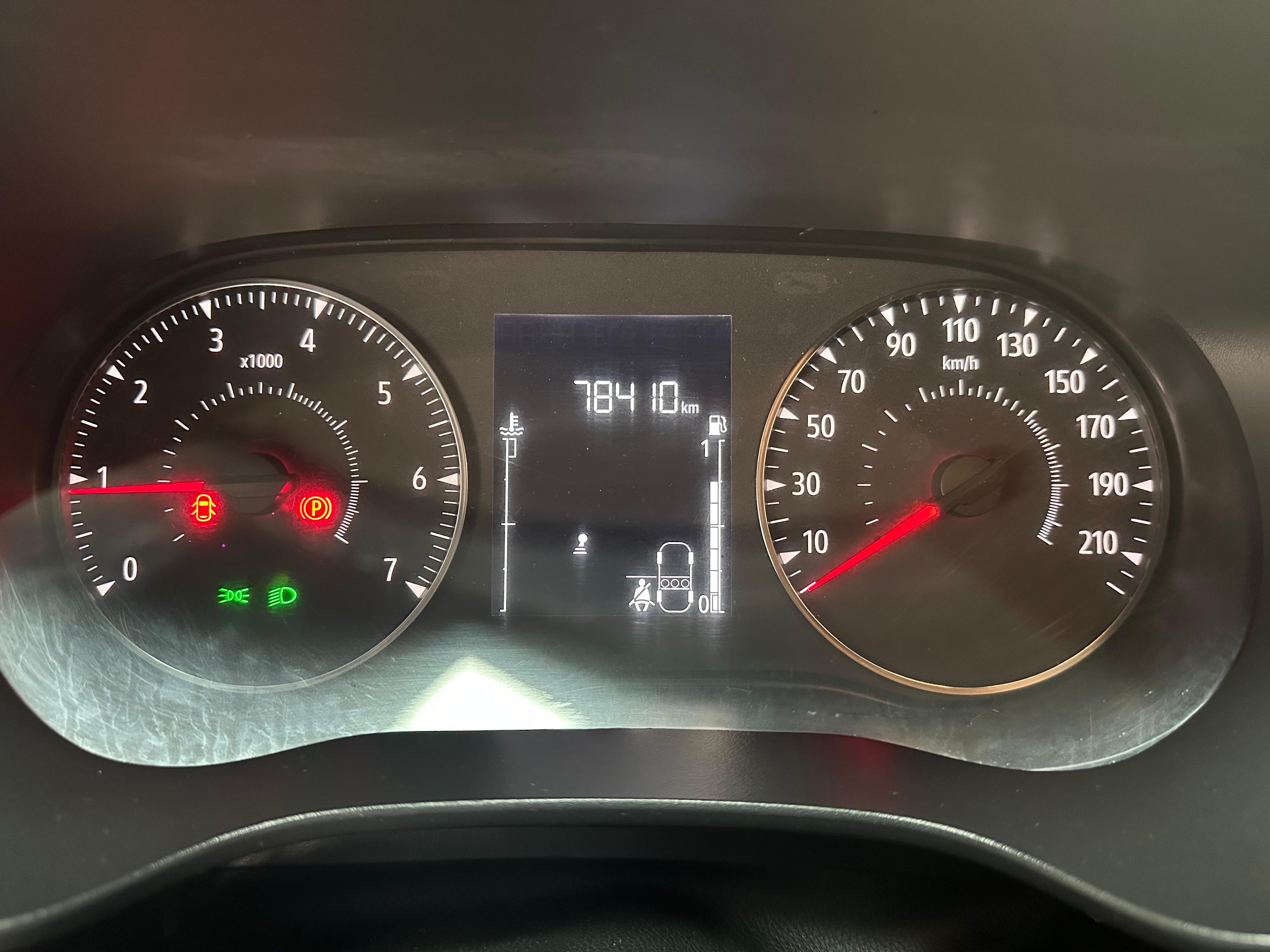 Dacia Sandero segunda mano, año de fabricación - 2022, color burdeos, precio 12990€ | foto-12