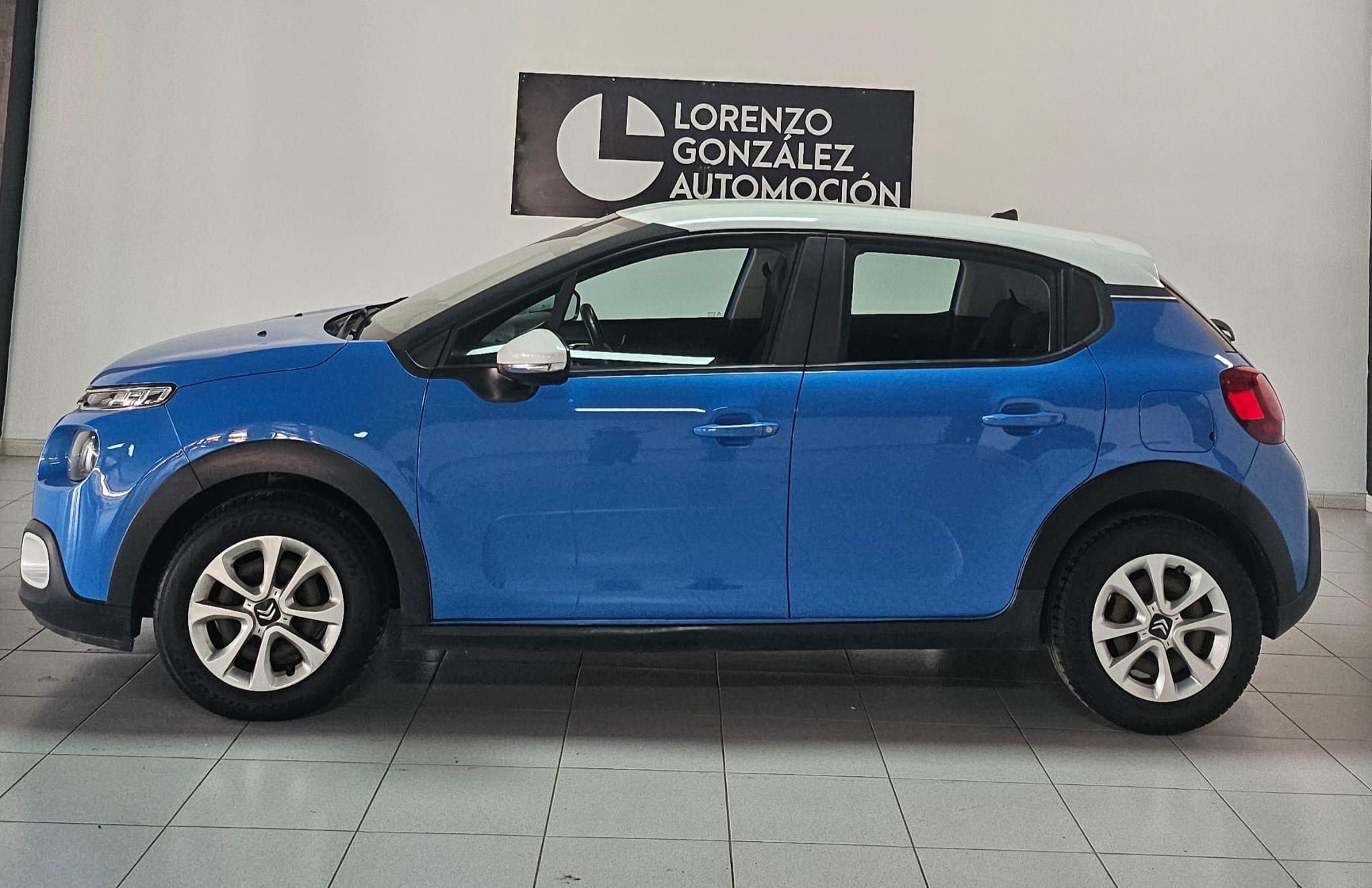Citroen C3 segunda mano, año de fabricación - 2016, color azul, precio 8900€ | foto-8