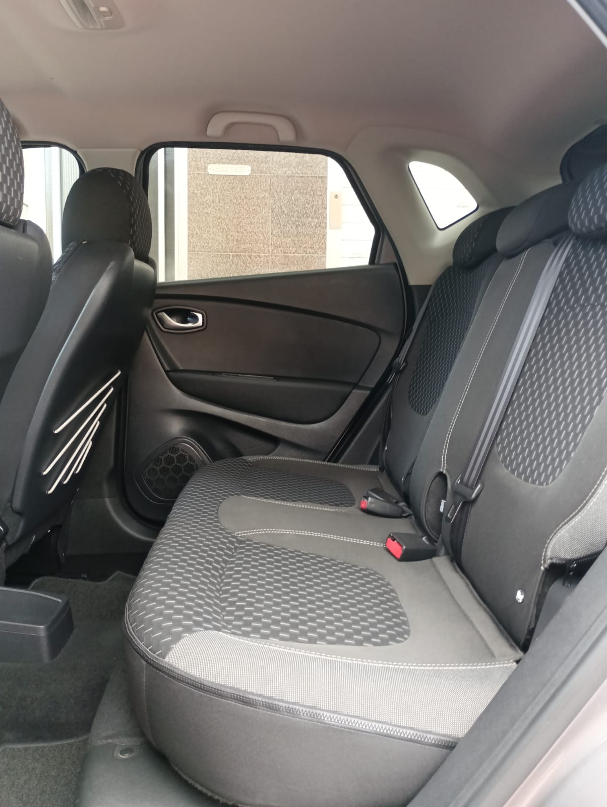 Renault Captur segunda mano, año de fabricación - 2019, color gris, precio 12990€ | foto-8