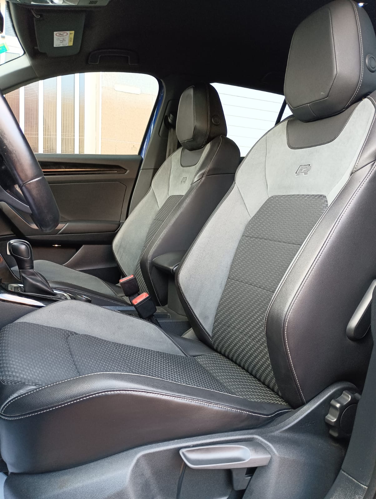 Volkswagen T-Roc segunda mano, año de fabricación - 2020, color azul, precio 32490€ | foto-7