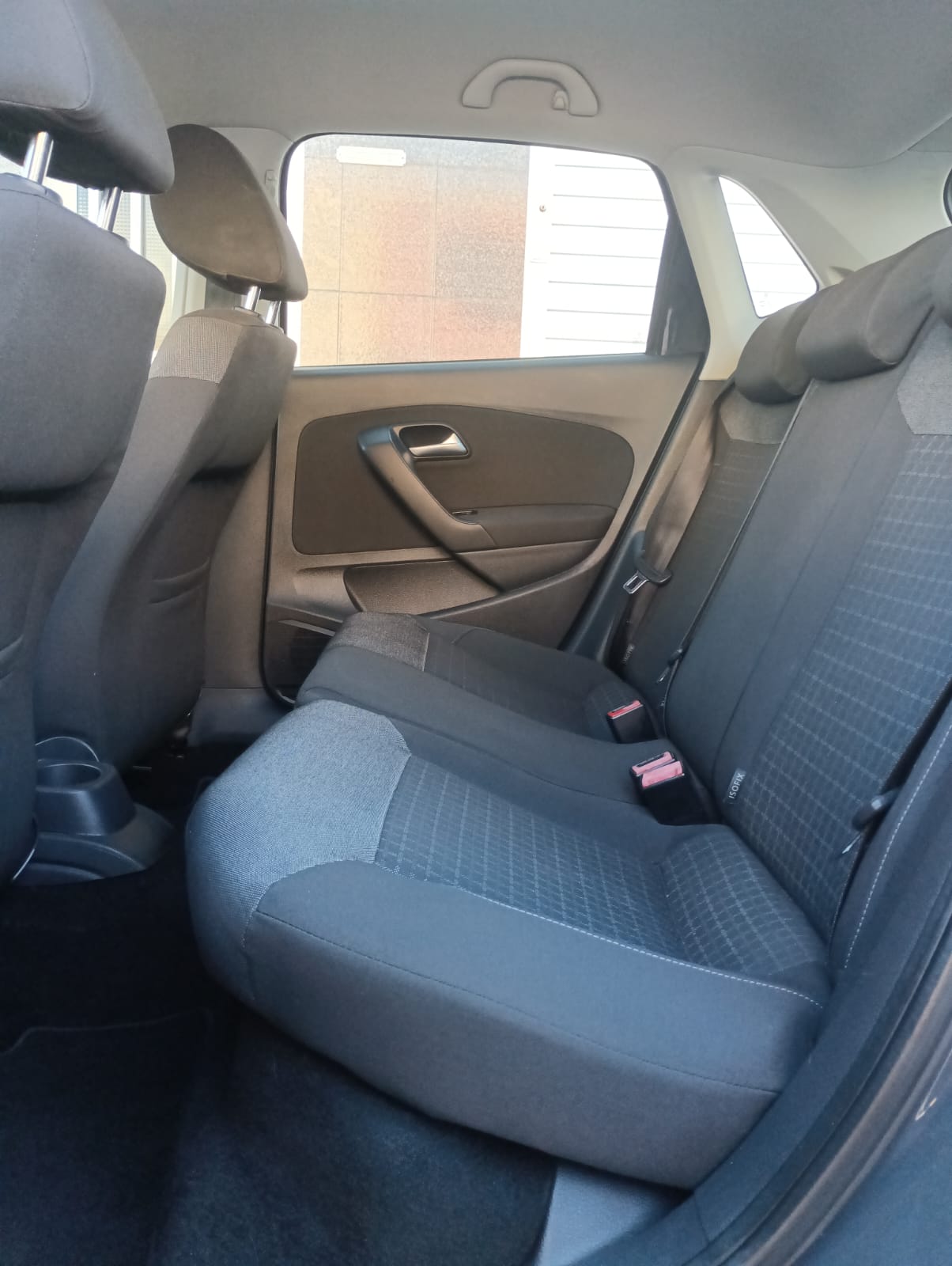 Volkswagen Polo segunda mano, año de fabricación - 2017, color gris, precio 9990€ | foto-8