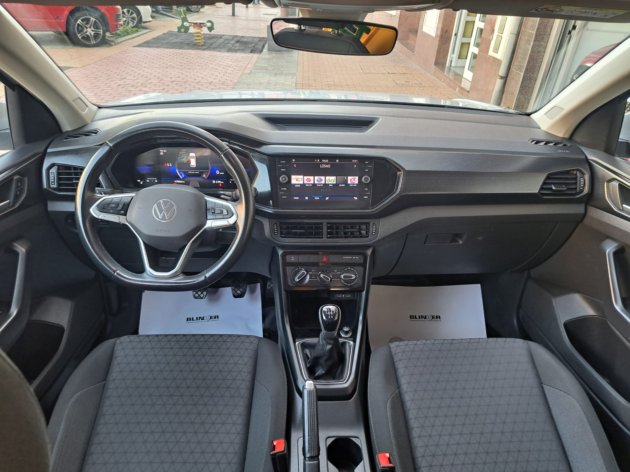 Volkswagen T-Cross segunda mano, año de fabricación - 2022, color gris, precio 17990€ | foto-6