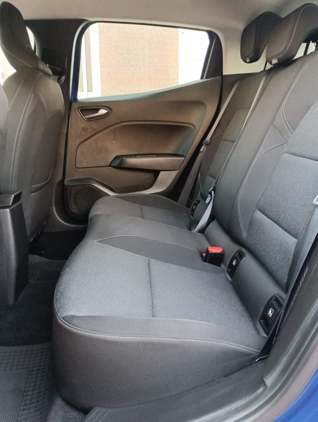Renault Clio segunda mano, año de fabricación - 2022, color azul, precio 13490€ | foto-8