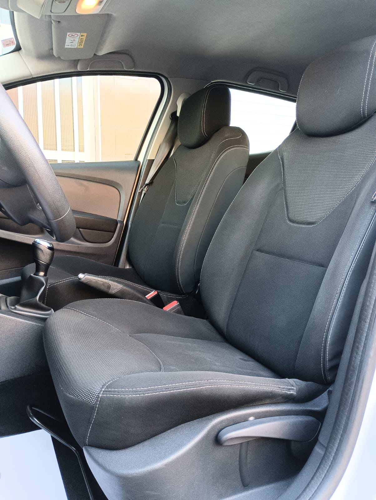 Renault Clio segunda mano, año de fabricación - 2019, color blanco, precio 8490€ | foto-7
