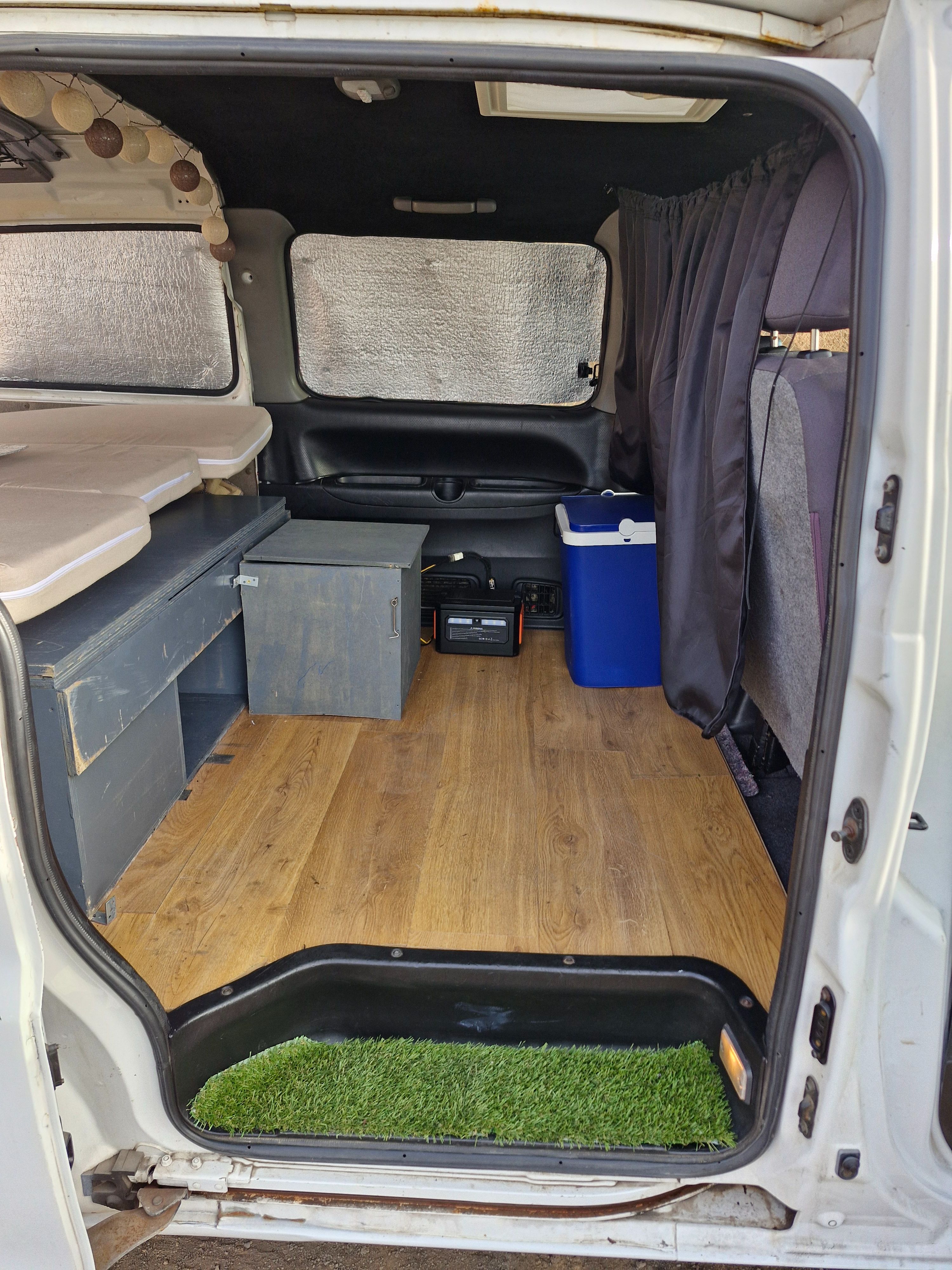 Hyundai H-1 segunda mano, año de fabricación - 2007, color blanco, precio 8100€ | foto-8