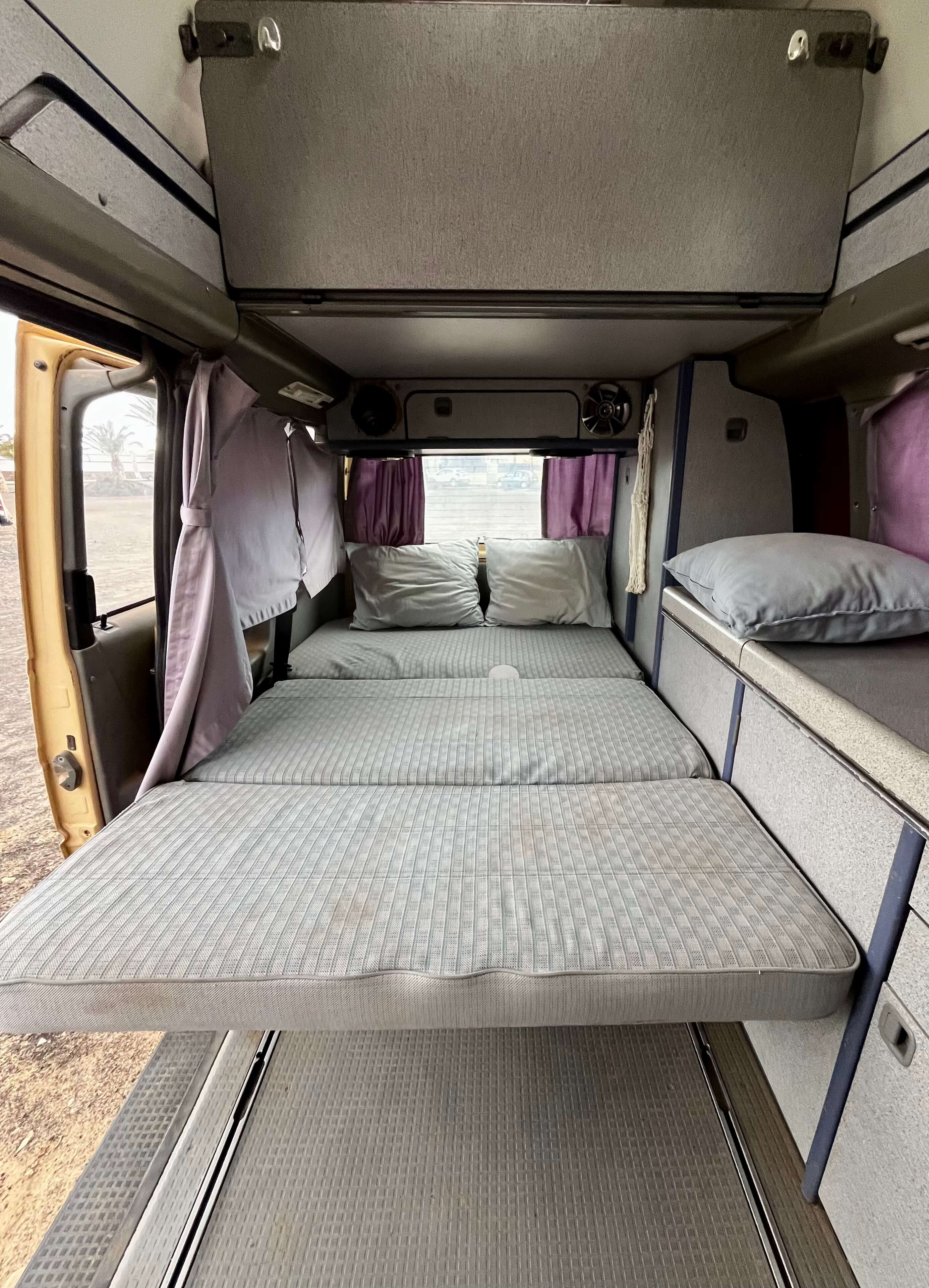 Volkswagen California segunda mano, año de fabricación - 1993, color amarillo, precio 11700€ | foto-10