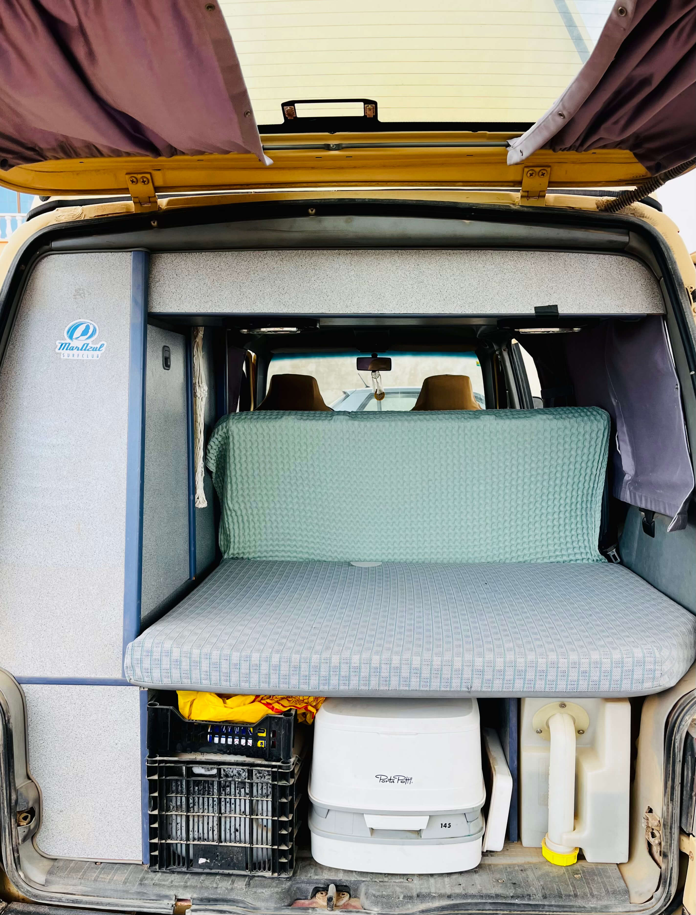 Volkswagen California segunda mano, año de fabricación - 1993, color amarillo, precio 11700€ | foto-12