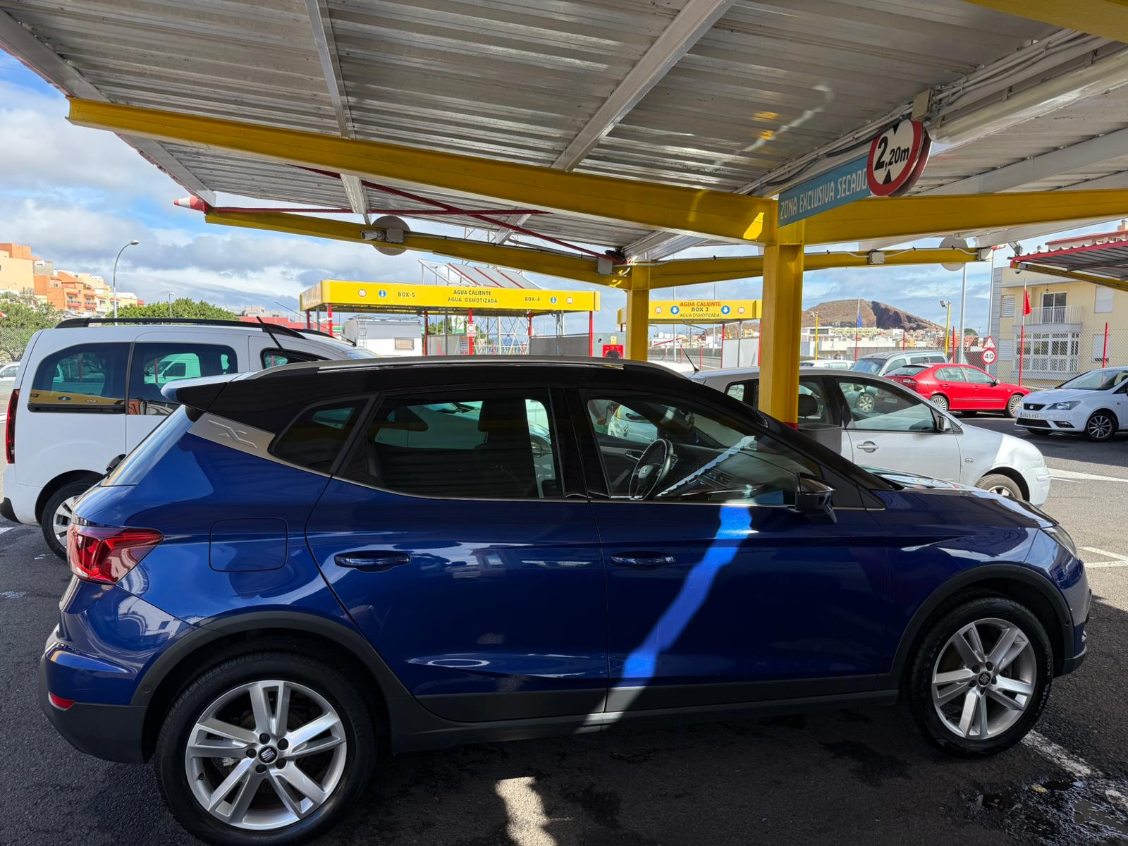 SEAT Arona segunda mano, año de fabricación - 2019, color azul, precio 14900€ | foto-9