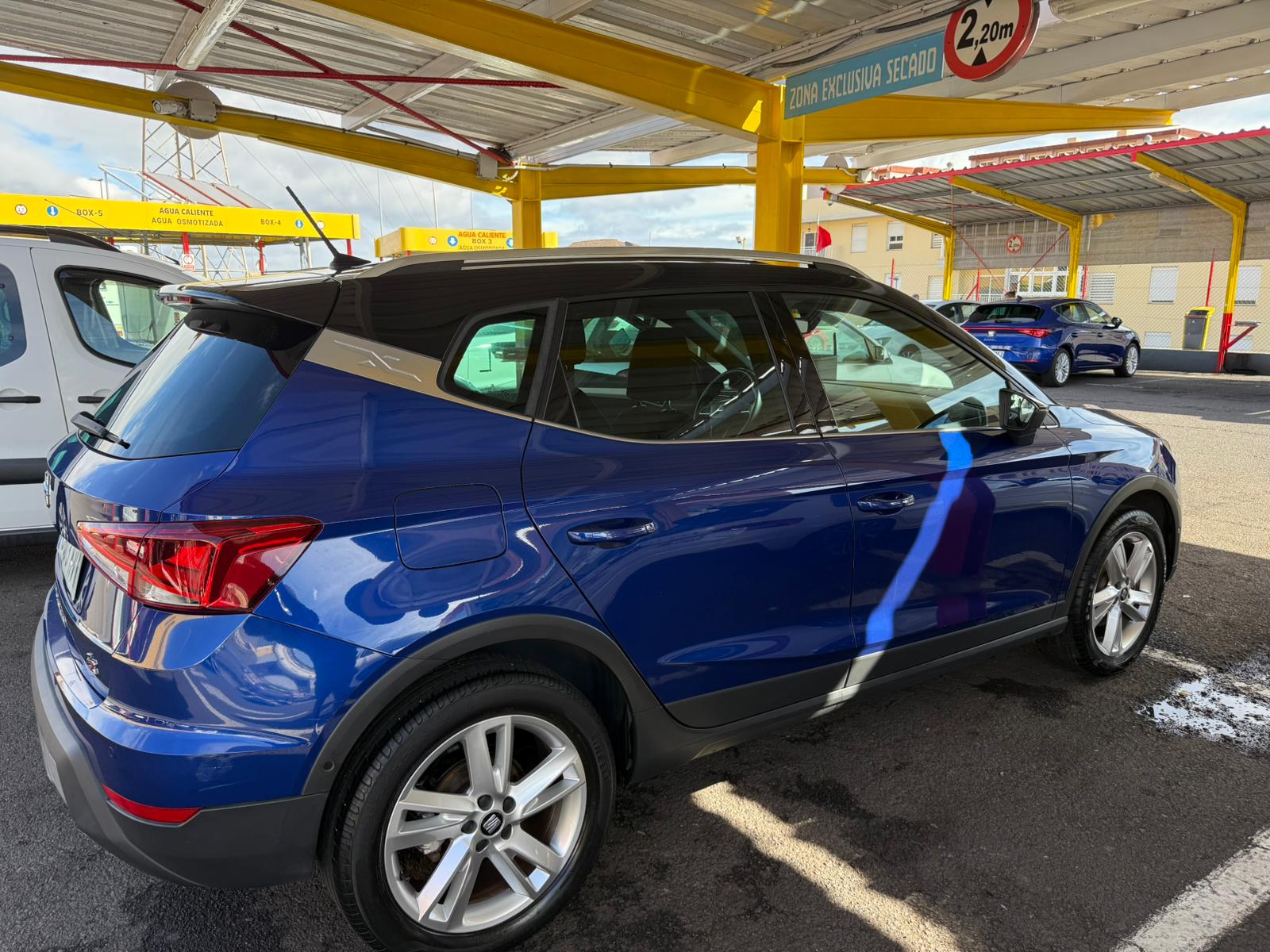 SEAT Arona segunda mano, año de fabricación - 2019, color azul, precio 14900€ | foto-11