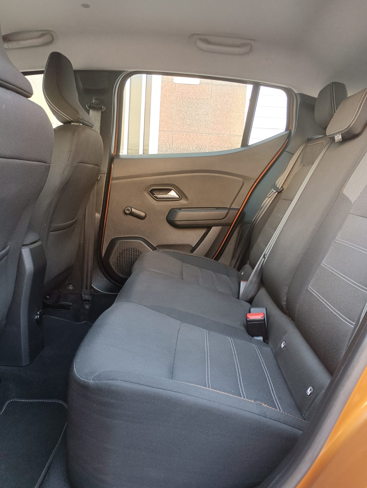 Dacia Sandero segunda mano, año de fabricación - 2021, color naranja, precio 12990€ | foto-8