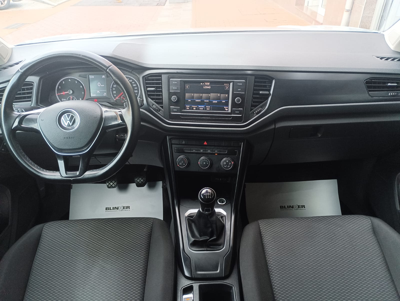 Volkswagen T-Roc segunda mano, año de fabricación - 2021, color plateado, precio 16490€ | foto-6