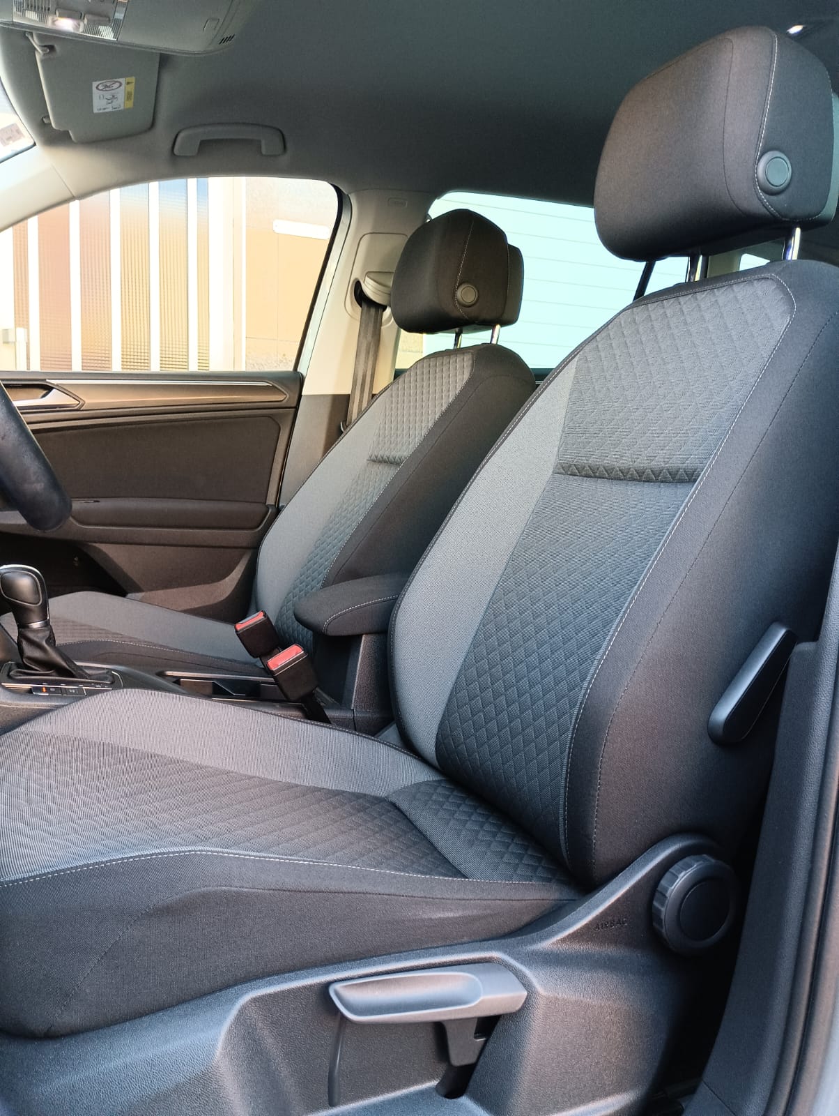 Volkswagen Tiguan segunda mano, año de fabricación - 2020, color gris, precio 24990€ | foto-7