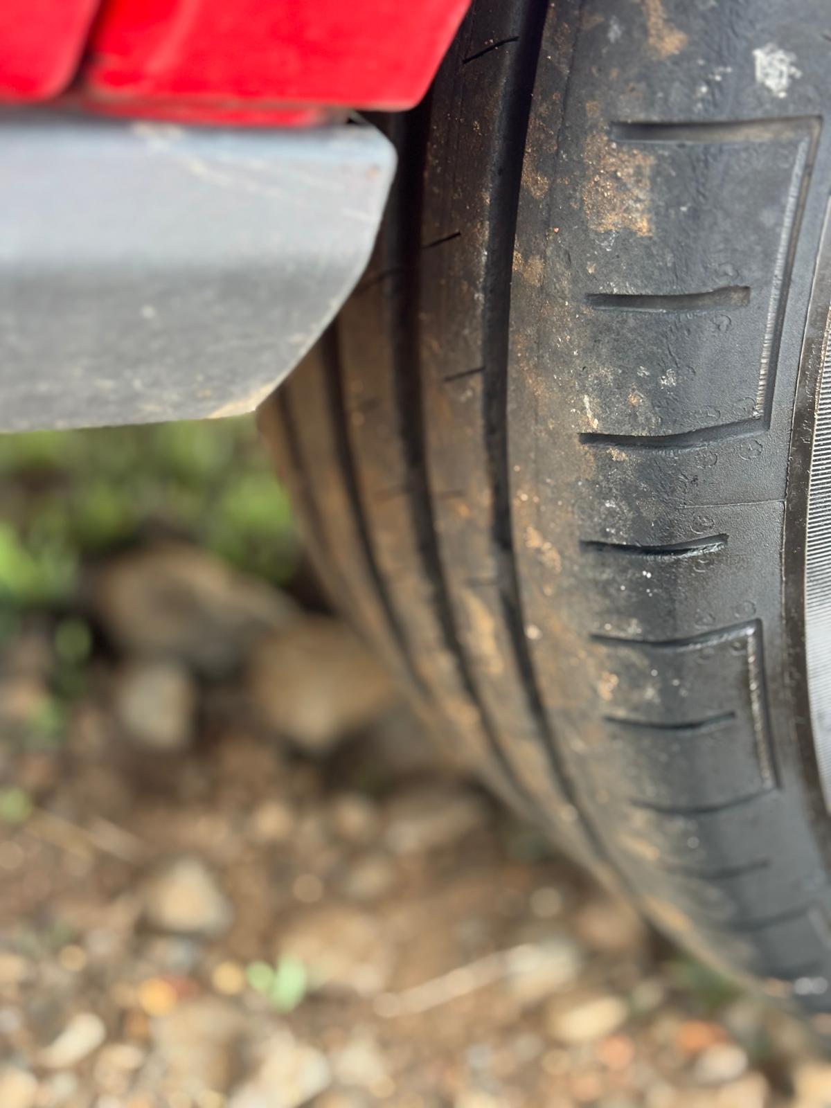 Ford Tourneo Courier segunda mano, año de fabricación - 2015, color rojo, precio 8900€ | foto-9