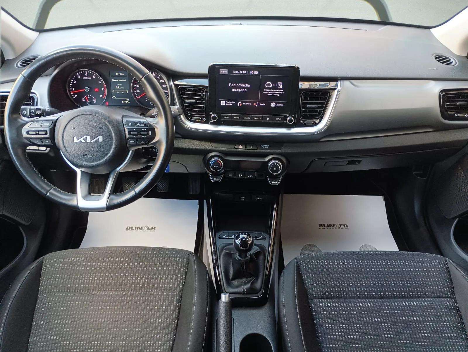 Kia Stonic segunda mano, año de fabricación - 2022, color negro, precio 14990€ | foto-6