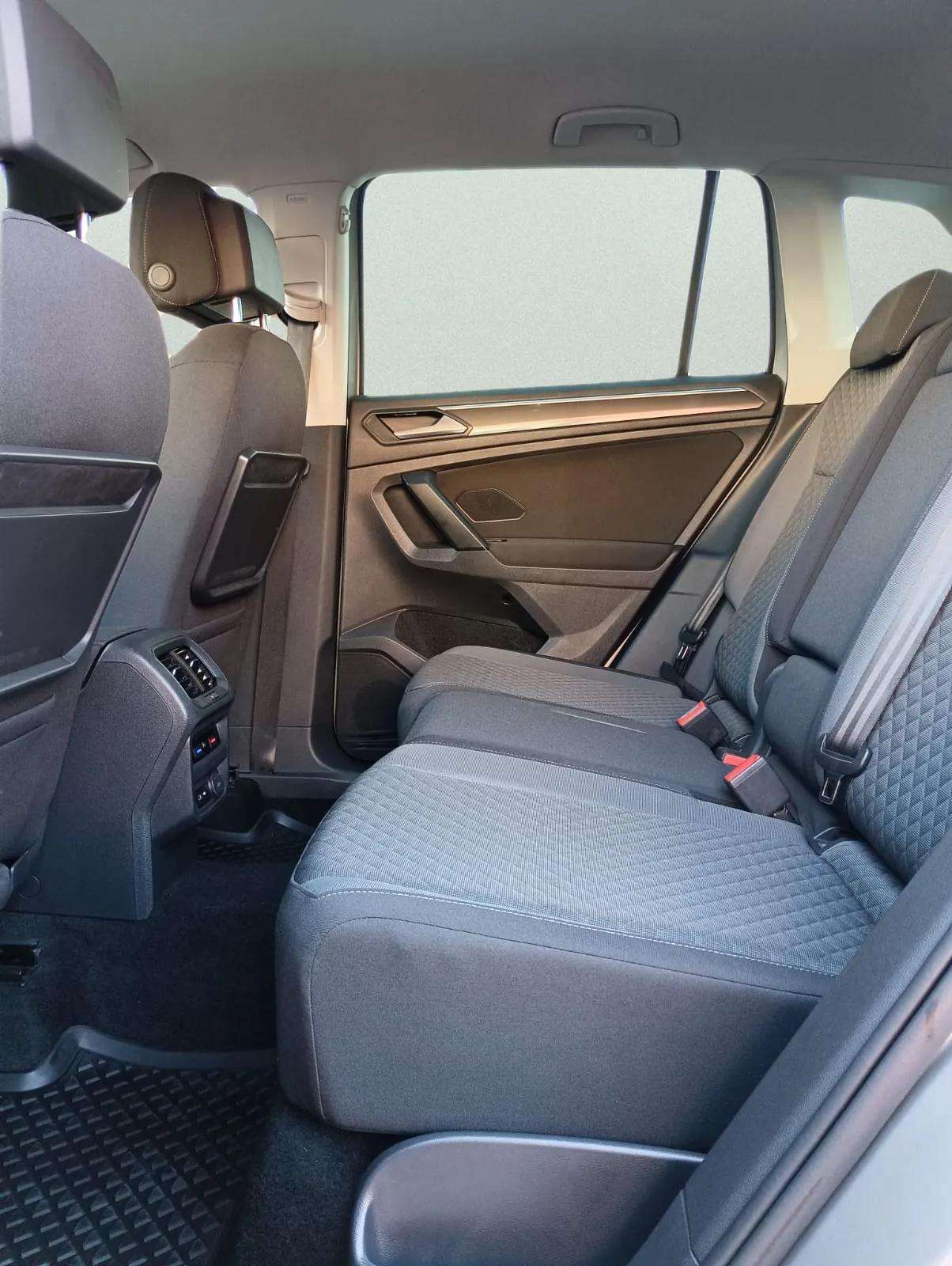 Volkswagen Tiguan segunda mano, año de fabricación - 2020, color gris, precio 24990€ | foto-8