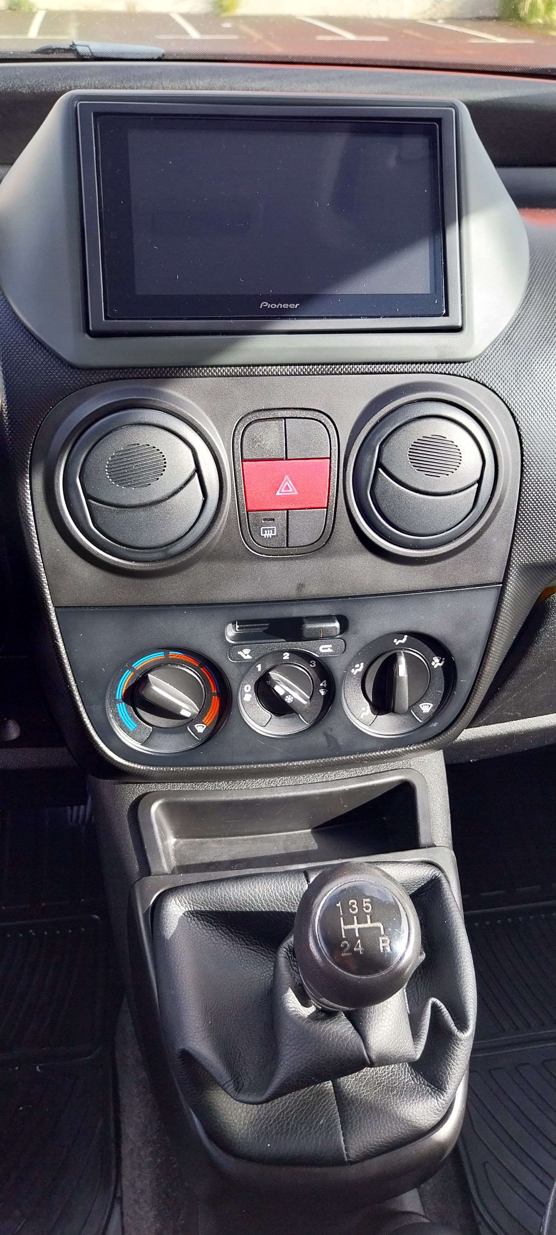 Fiat Qubo segunda mano, año de fabricación - 2018, color blanco, precio 12000€ | foto-7