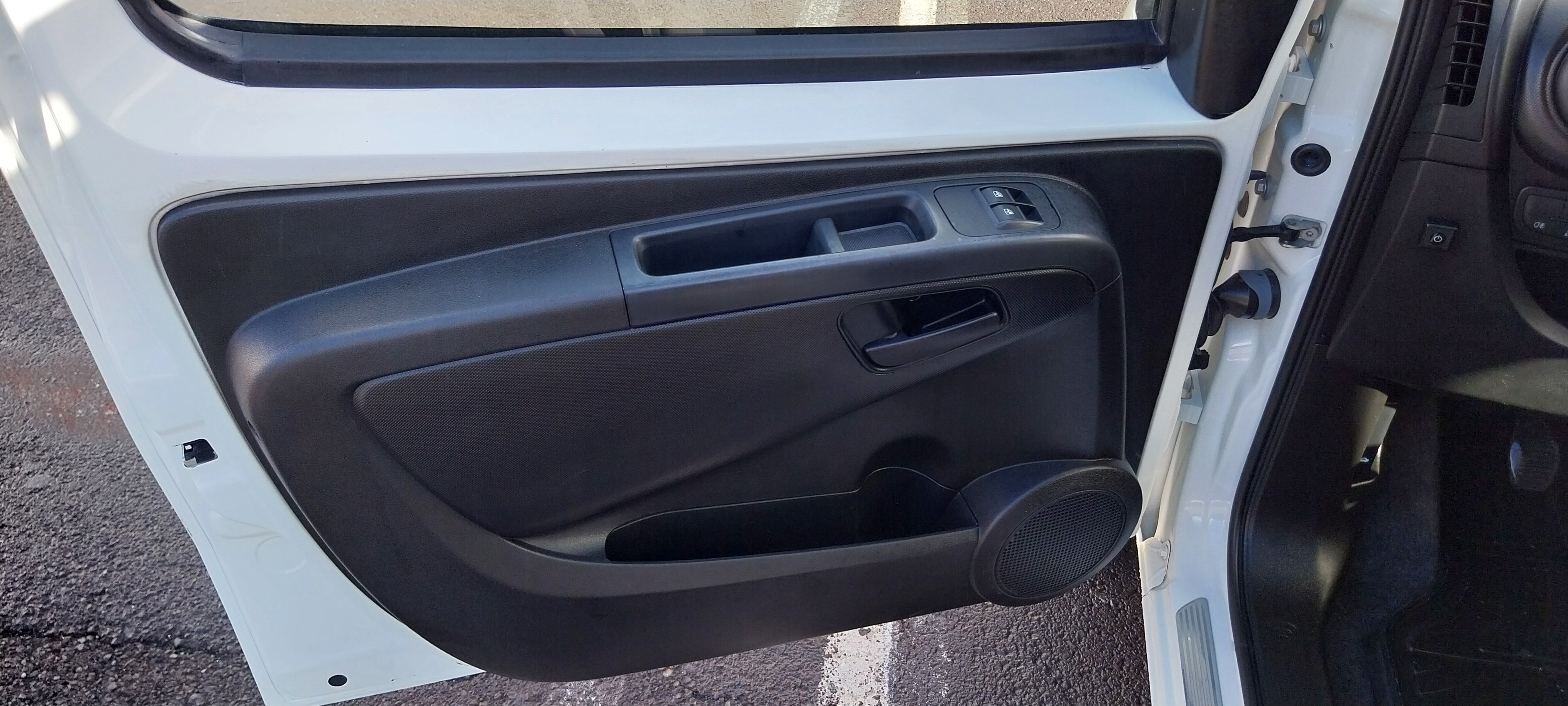 Fiat Qubo segunda mano, año de fabricación - 2018, color blanco, precio 12000€ | foto-9