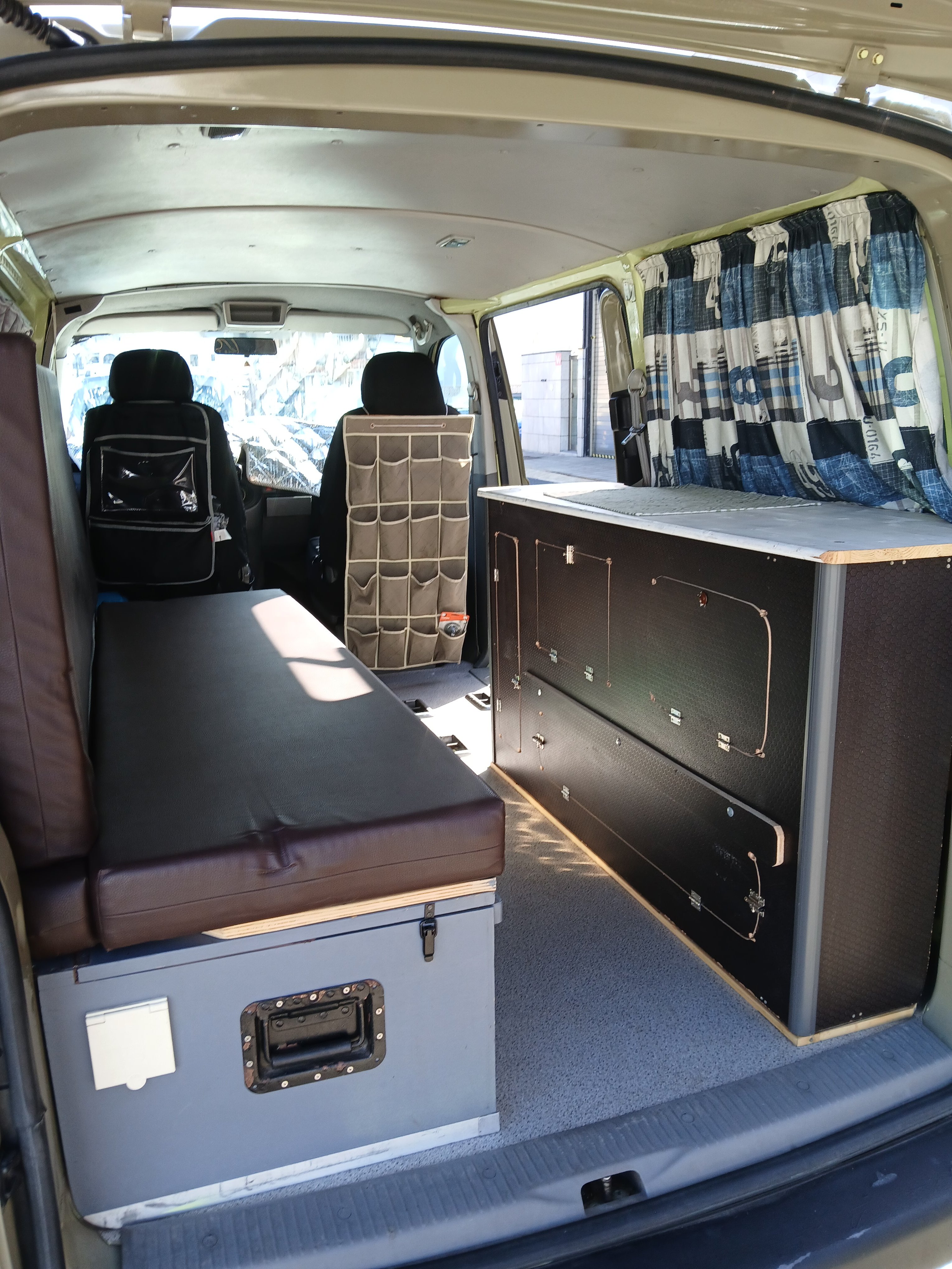 Volkswagen Transporter segunda mano, año de fabricación - 2006, color verde, precio 9800€ | foto-7