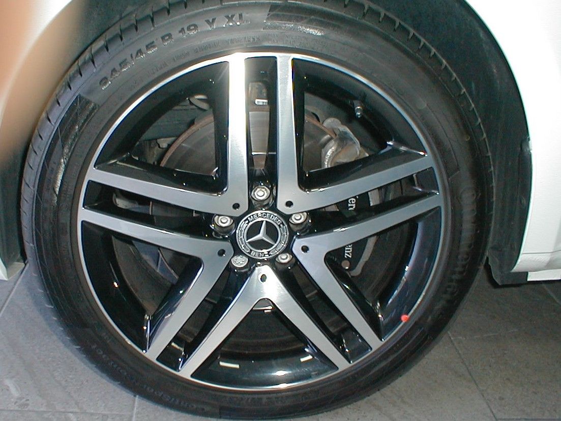 Mercedes-Benz Clase V segunda mano, año de fabricación - 2018, color blanco, precio 45990€ | foto-8