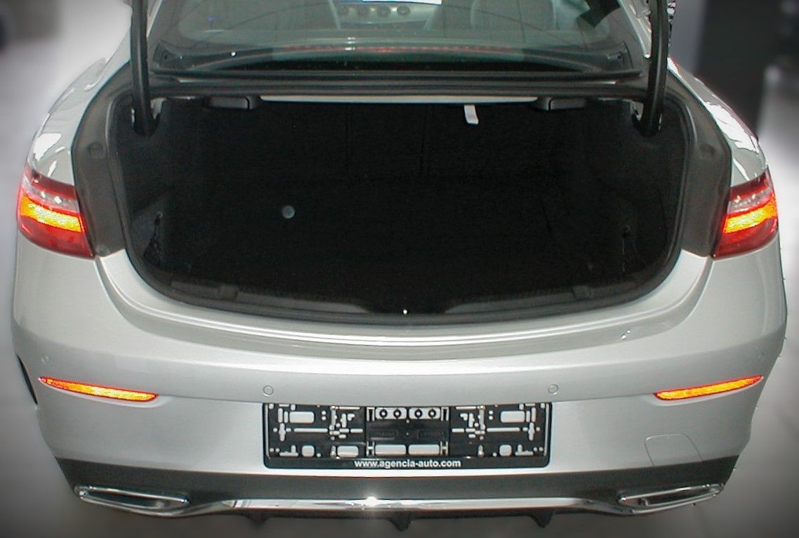 Mercedes-Benz Clase E segunda mano, año de fabricación - 2018, color plateado, precio 38990€ | foto-9