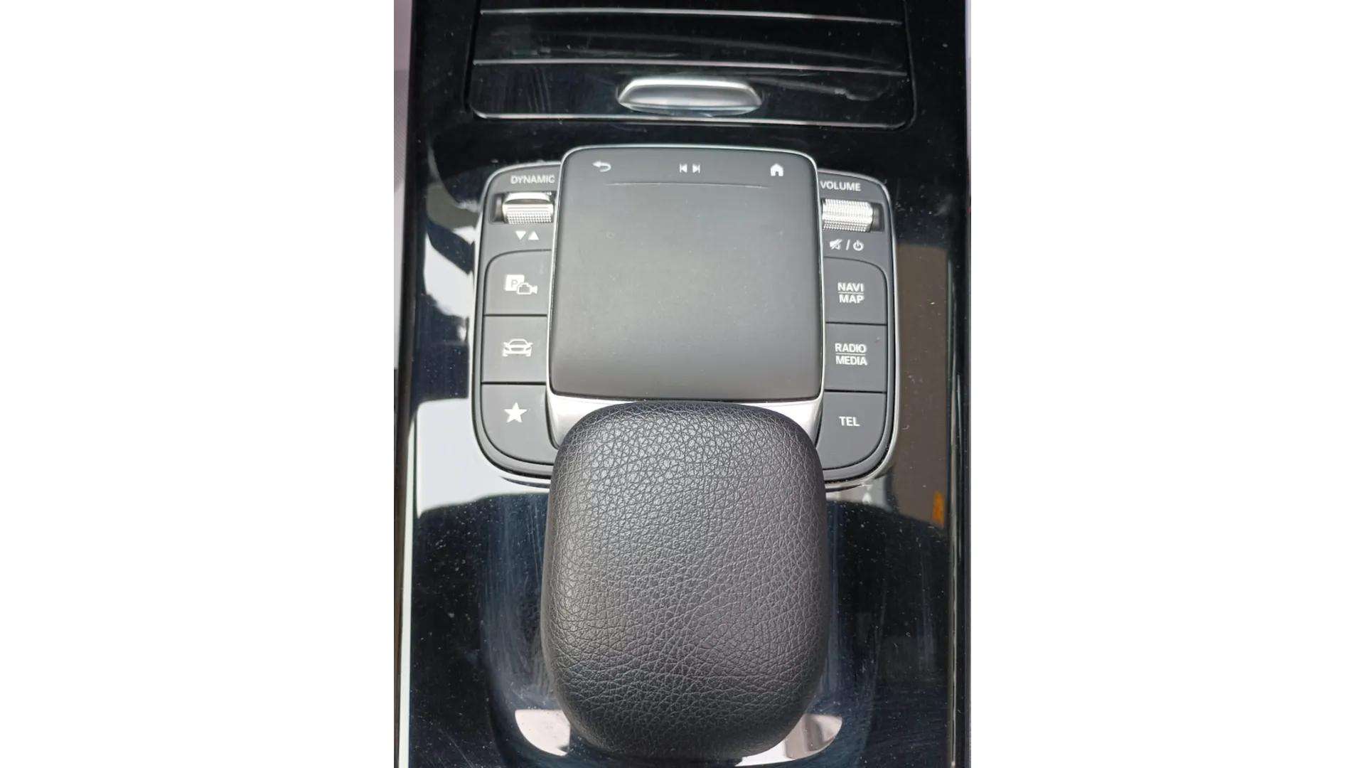 Mercedes-Benz Clase A segunda mano, año de fabricación - 2020, color negro, precio 23990€ | foto-18