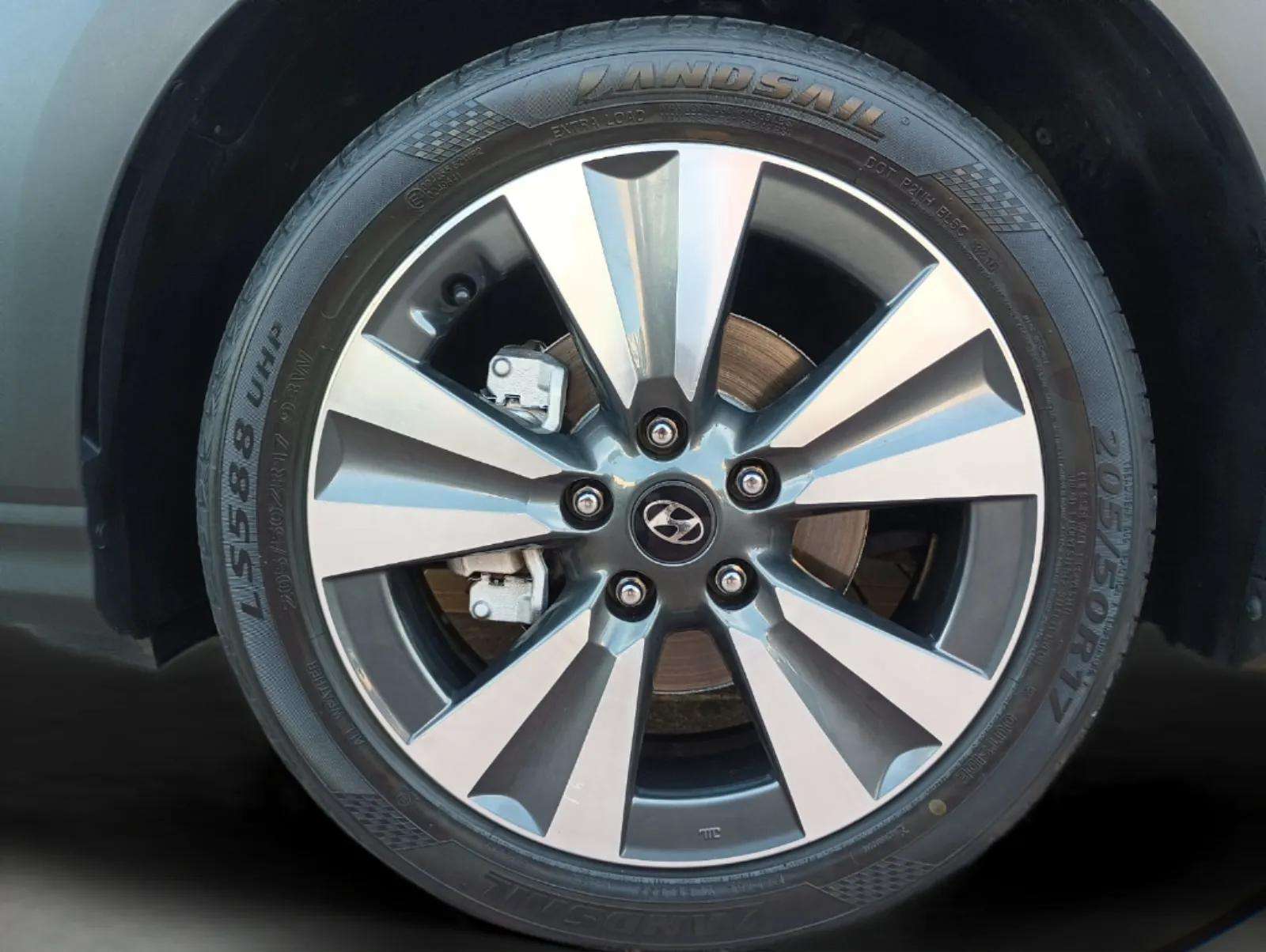 Hyundai Kona segunda mano, año de fabricación - 2021, color gris, precio 15990€ | foto-13