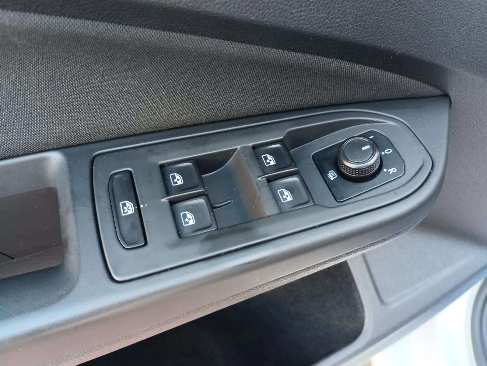 Volkswagen Golf segunda mano, año de fabricación - 2021, color blanco, precio 16490€ | foto-10