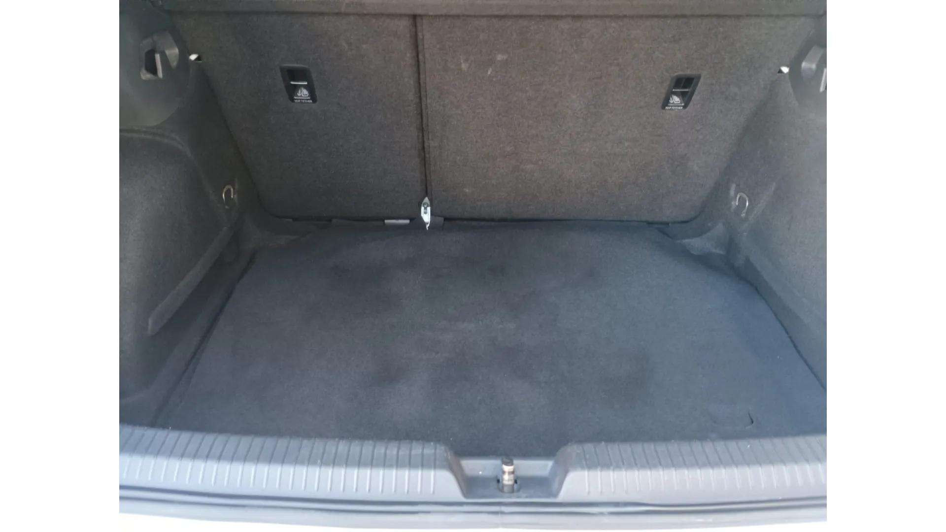 Volkswagen Golf segunda mano, año de fabricación - 2021, color blanco, precio 16490€ | foto-13