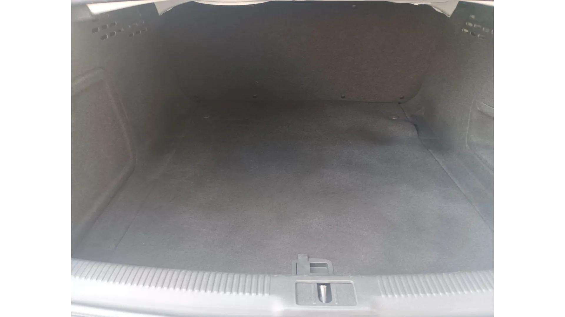 Audi A4 segunda mano, año de fabricación - 2015, color blanco, precio 14990€ | foto-11