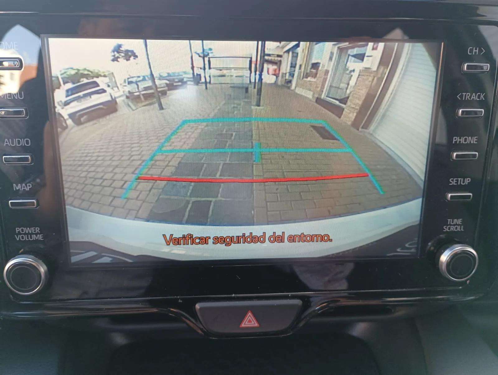 Toyota Yaris segunda mano, año de fabricación - 2022, color blanco, precio 15490€ | foto-10