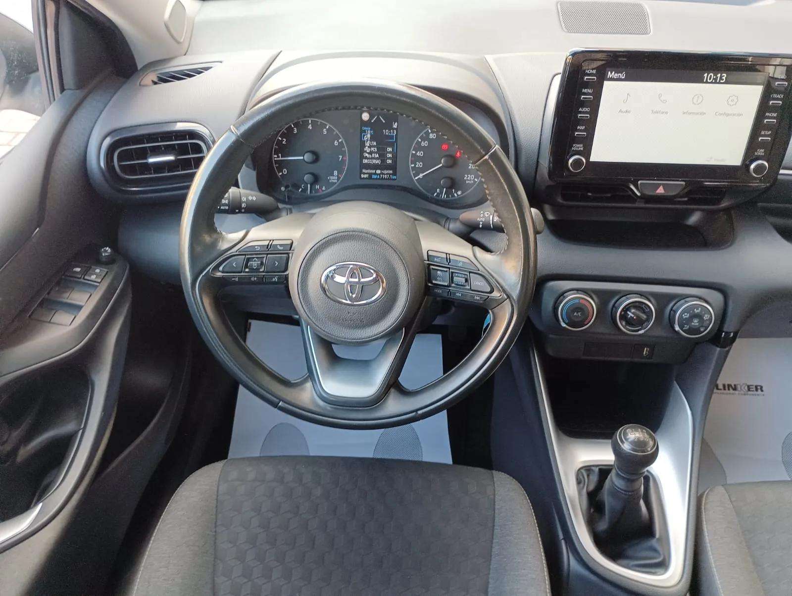 Toyota Yaris segunda mano, año de fabricación - 2022, color blanco, precio 15490€ | foto-16