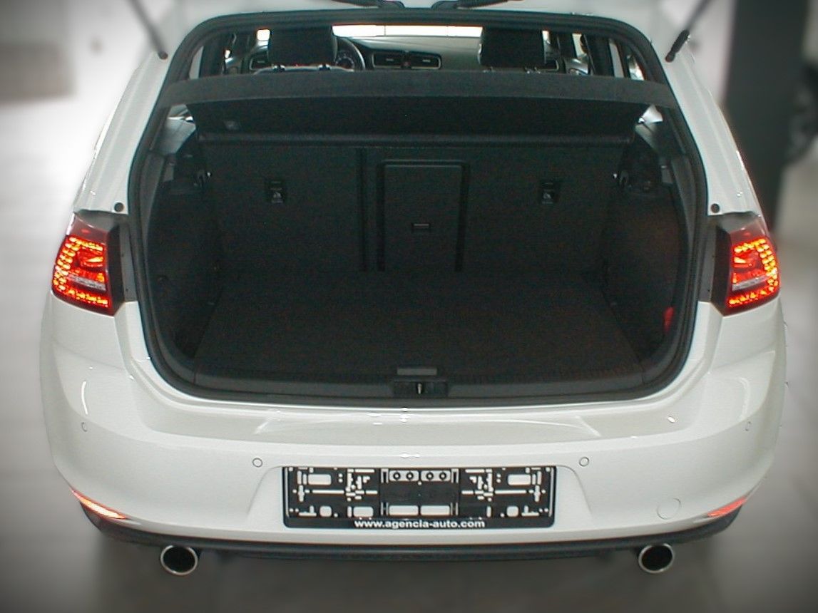 Volkswagen Golf segunda mano, año de fabricación - 2017, color blanco, precio 22990€ | foto-8