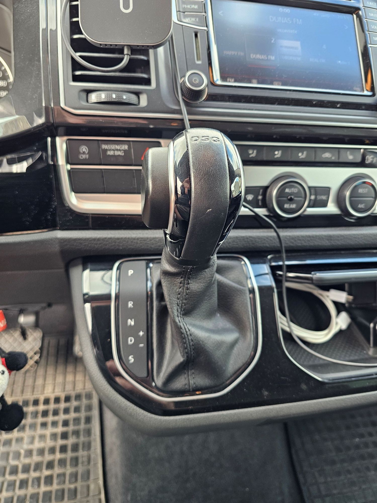 Volkswagen Multivan segunda mano, año de fabricación - 2016, color marrón, precio 37500€ | foto-7