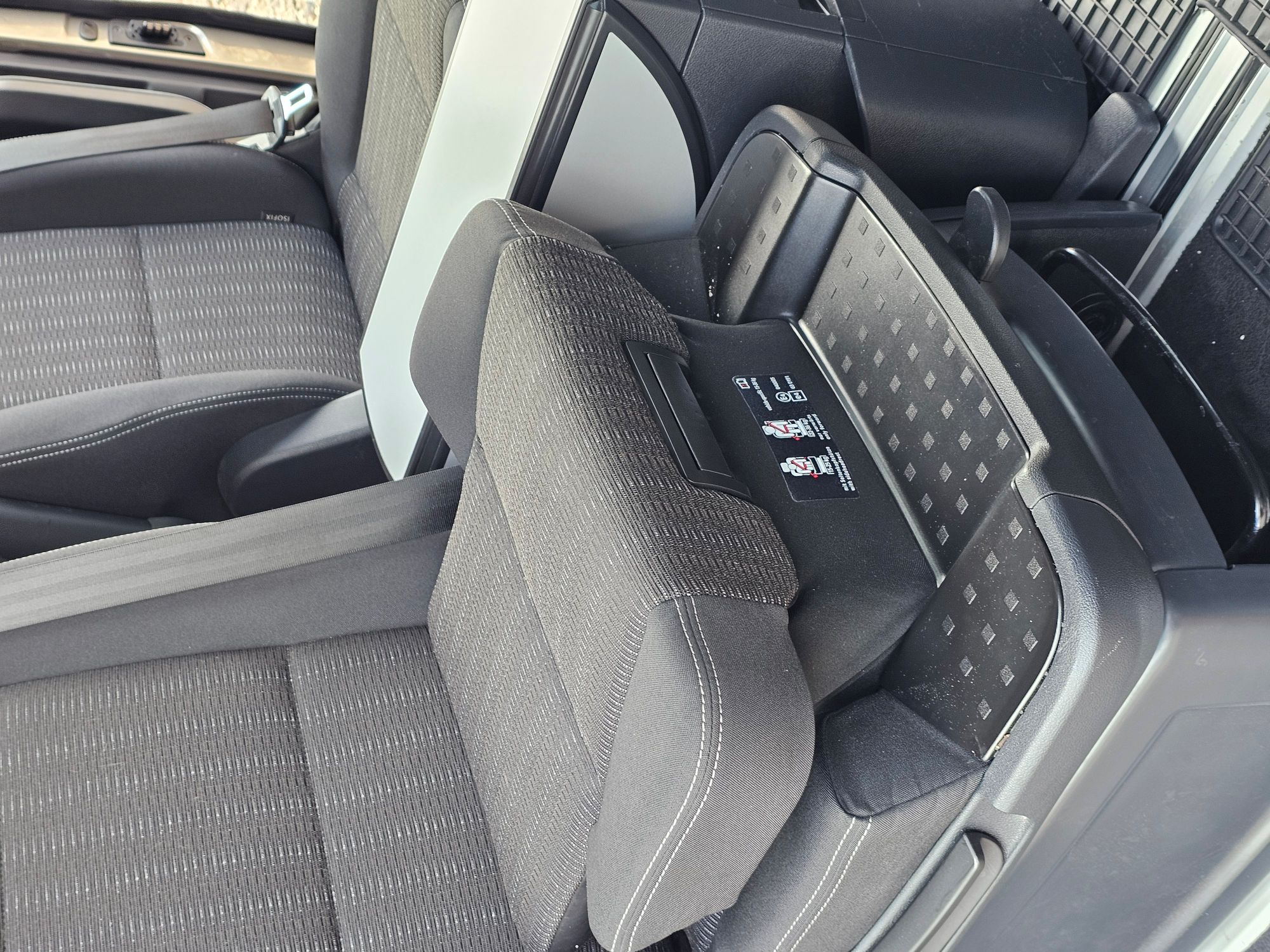 Volkswagen Multivan segunda mano, año de fabricación - 2016, color marrón, precio 37500€ | foto-15