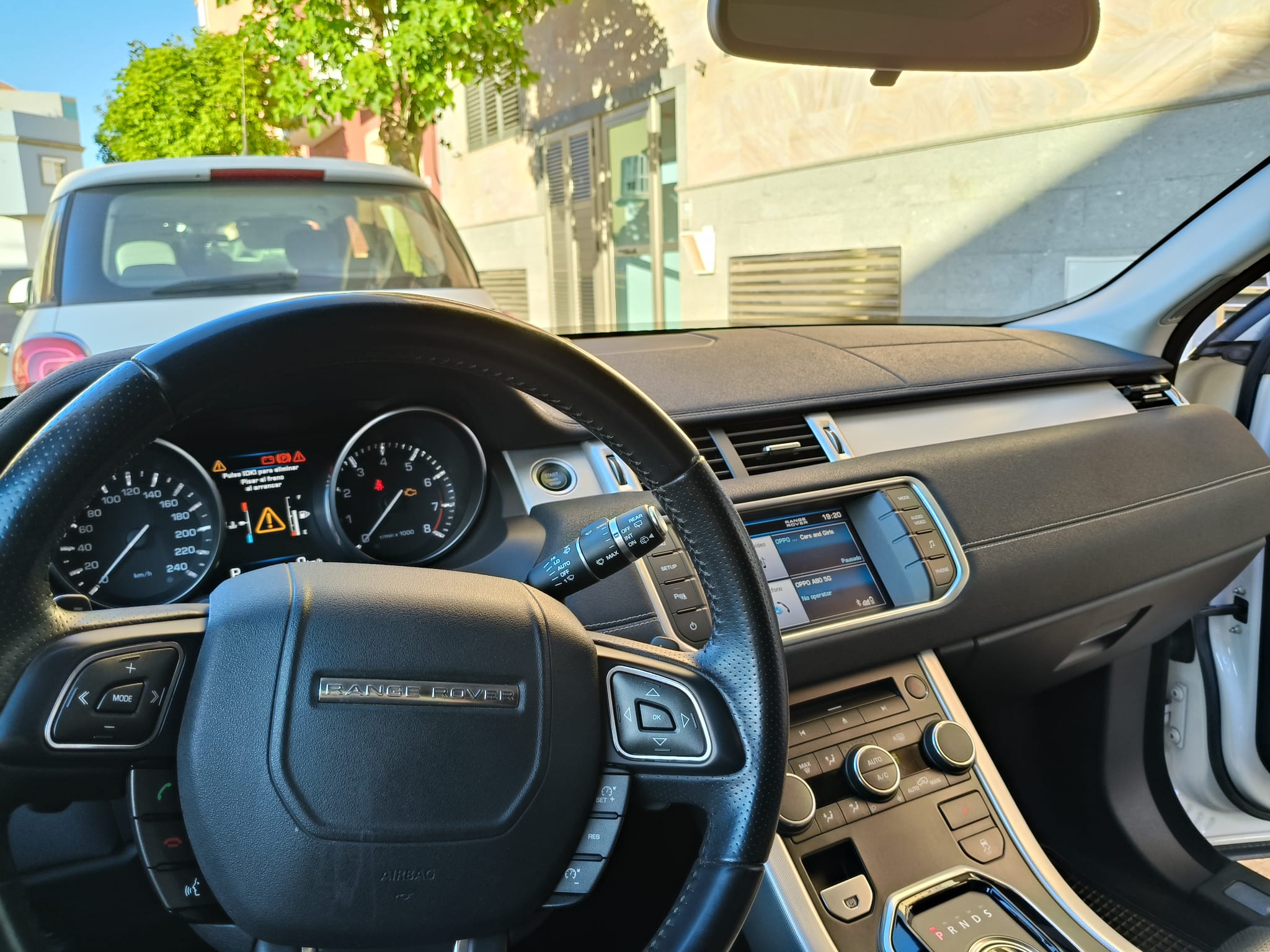 Land Rover Range Rover Evoque segunda mano, año de fabricación - 2012, color blanco, precio 17500€ | foto-6