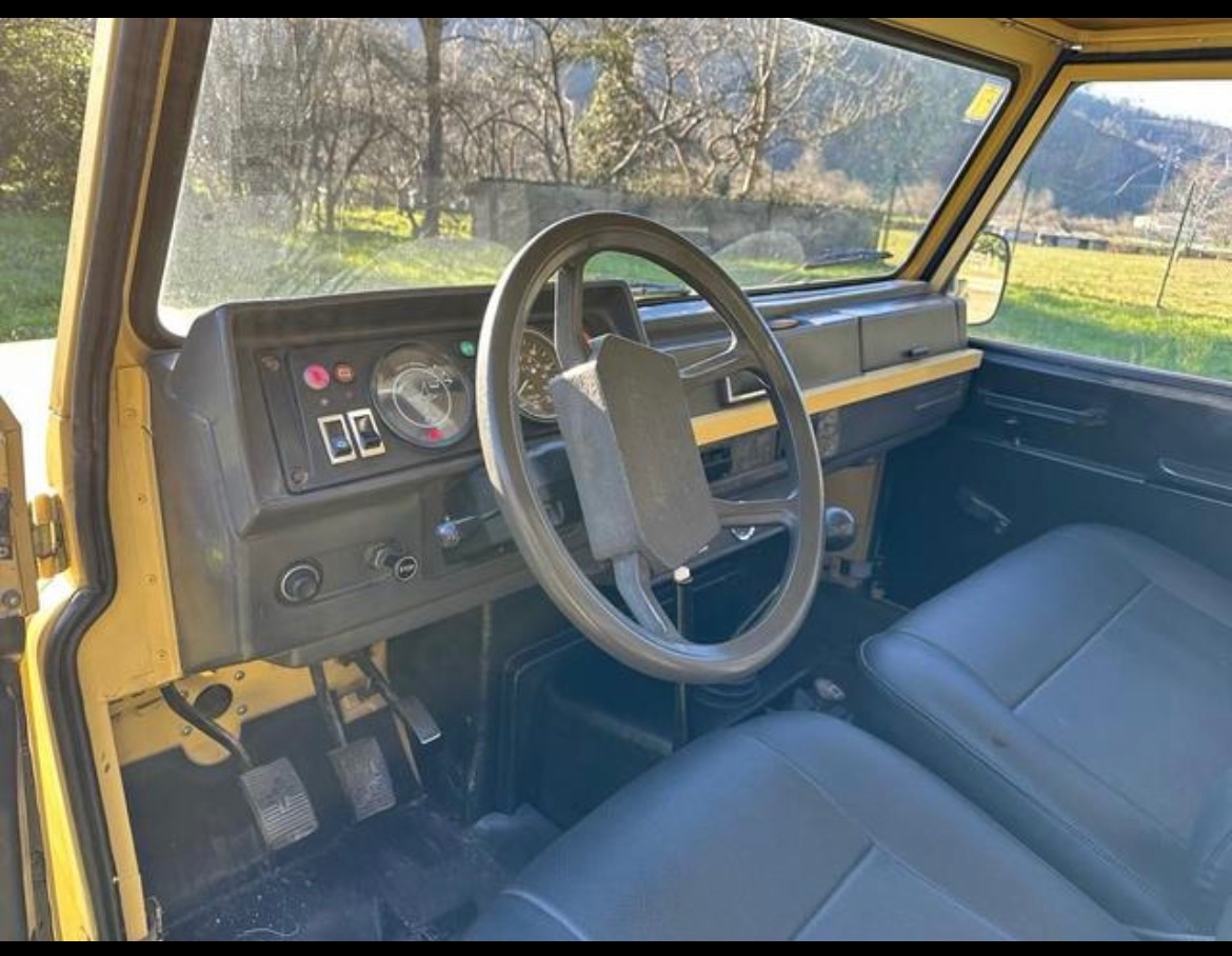 Land Rover Series III segunda mano, año de fabricación - 1984, color beige, precio 16500€ | foto-7