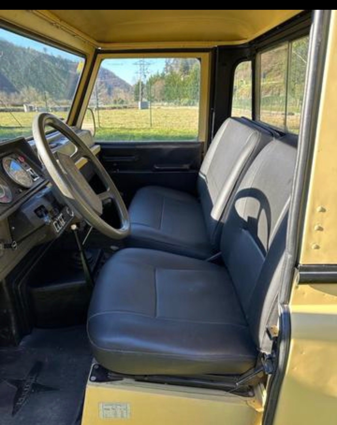 Land Rover Series III segunda mano, año de fabricación - 1984, color beige, precio 16500€ | foto-8